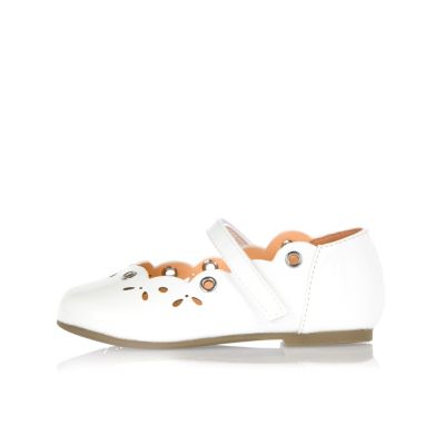Mini girls white ballerina shoes